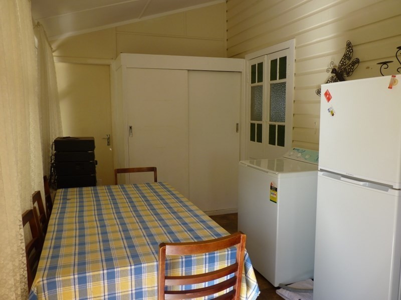 77 Grey Street, St George QLD 4487