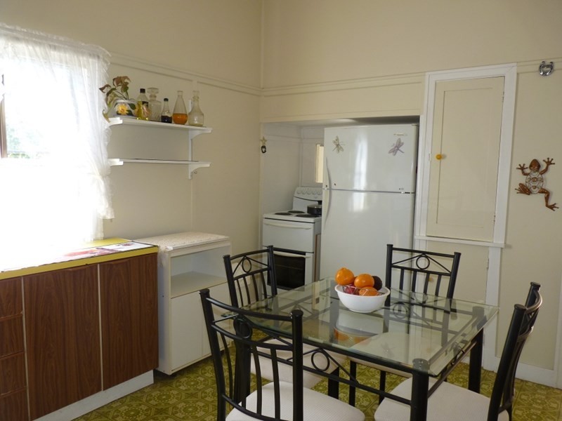 77 Grey Street, St George QLD 4487