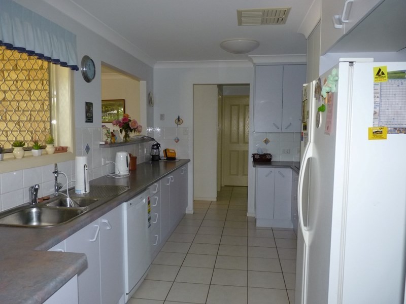 5 Taylor Street, St George QLD 4487