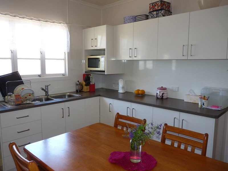 41 Church Street, St George QLD 4487