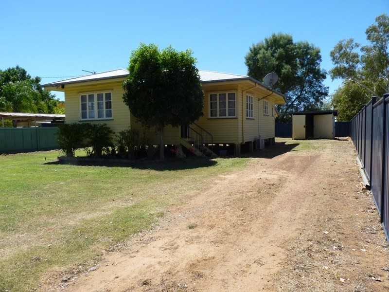 41 Church Street, St George QLD 4487