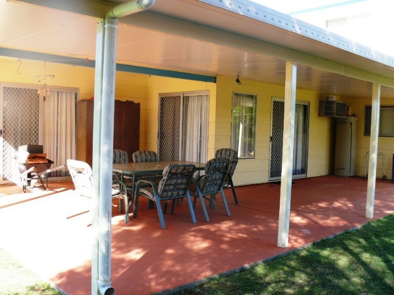 75 Church Street, St George QLD 4487