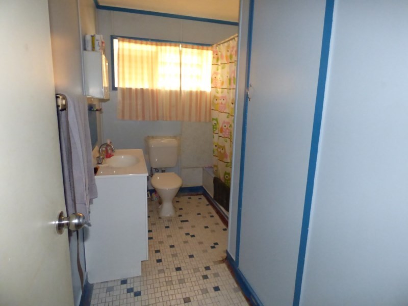 49 Church Street, St George QLD 4487