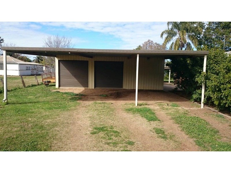 188 Victoria Street, St George QLD 4487