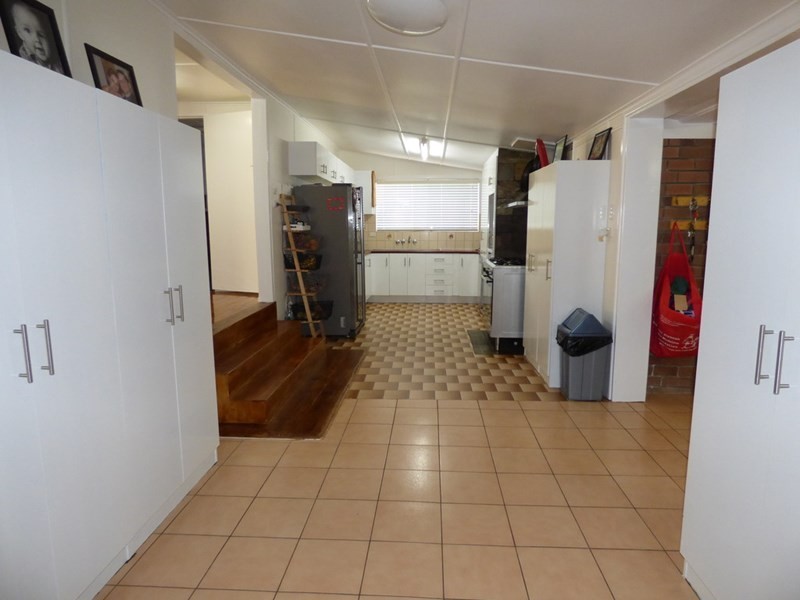 188 Victoria Street, St George QLD 4487
