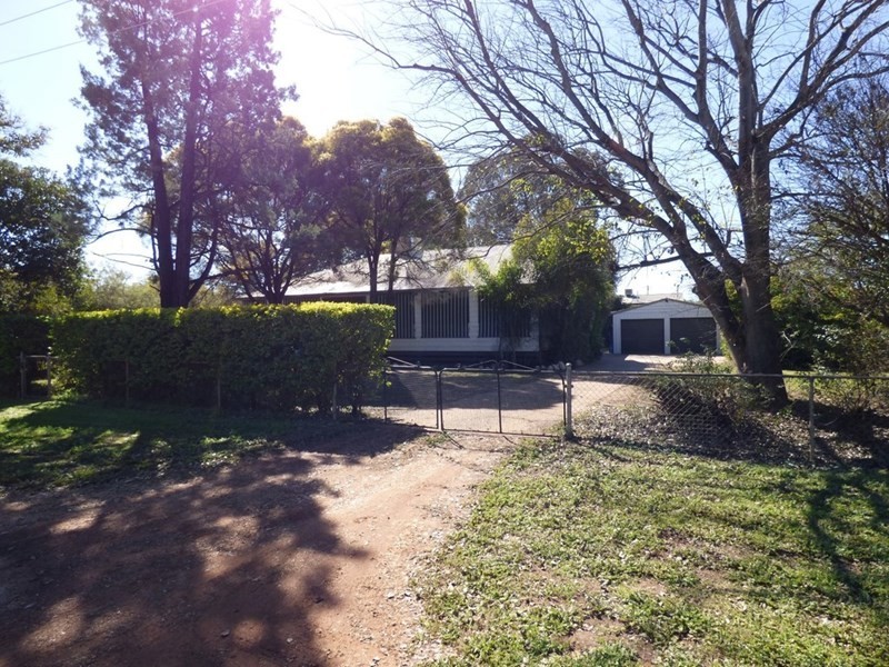 23 Weatherall Street, St George QLD 4487