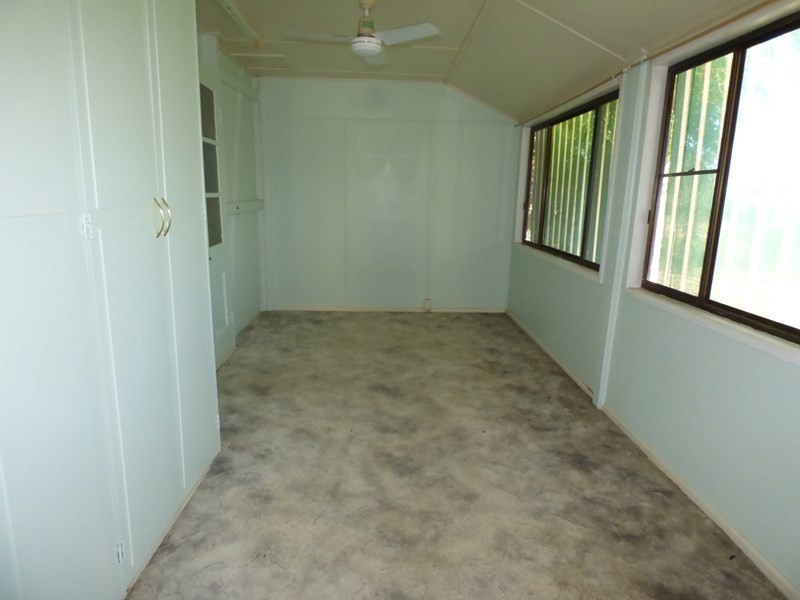 23 Weatherall Street, St George QLD 4487