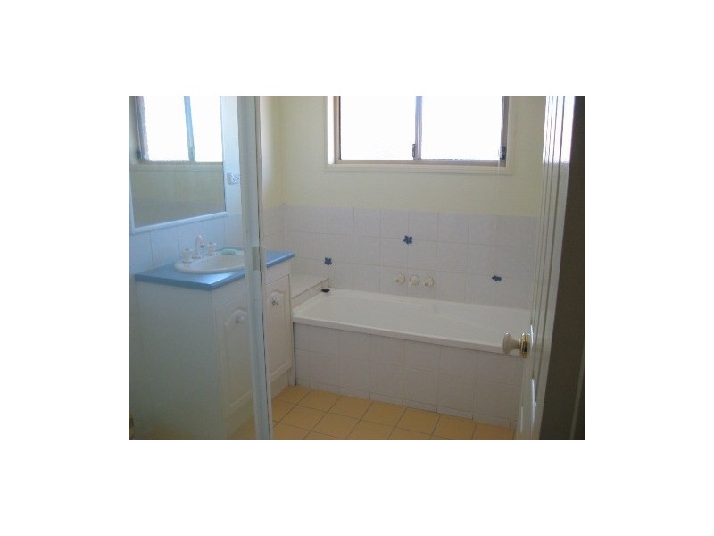 14 Howe Street, St George QLD 4487