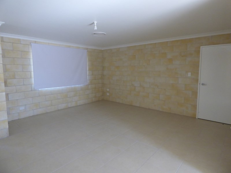 Unit 2 1 Taylor Street, St George QLD 4487