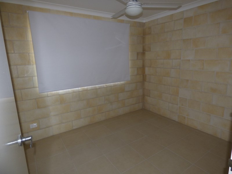 Unit 2 1 Taylor Street, St George QLD 4487