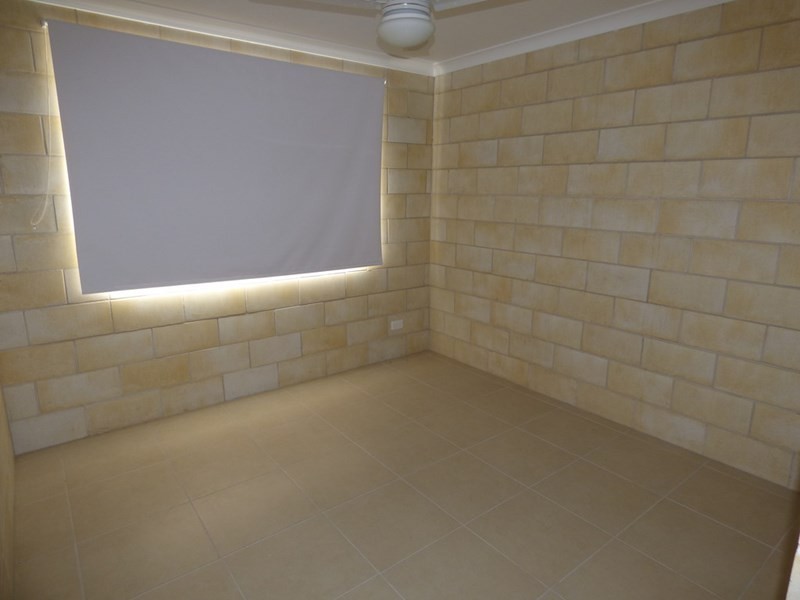 Unit 2 1 Taylor Street, St George QLD 4487