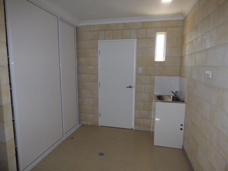 Unit 2 1 Taylor Street, St George QLD 4487