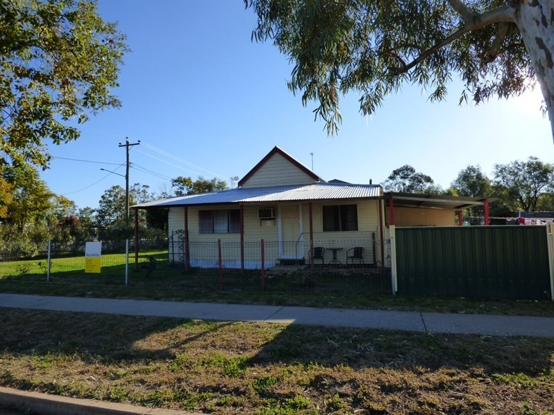 46 Moore Street, Dirranbandi QLD 4486