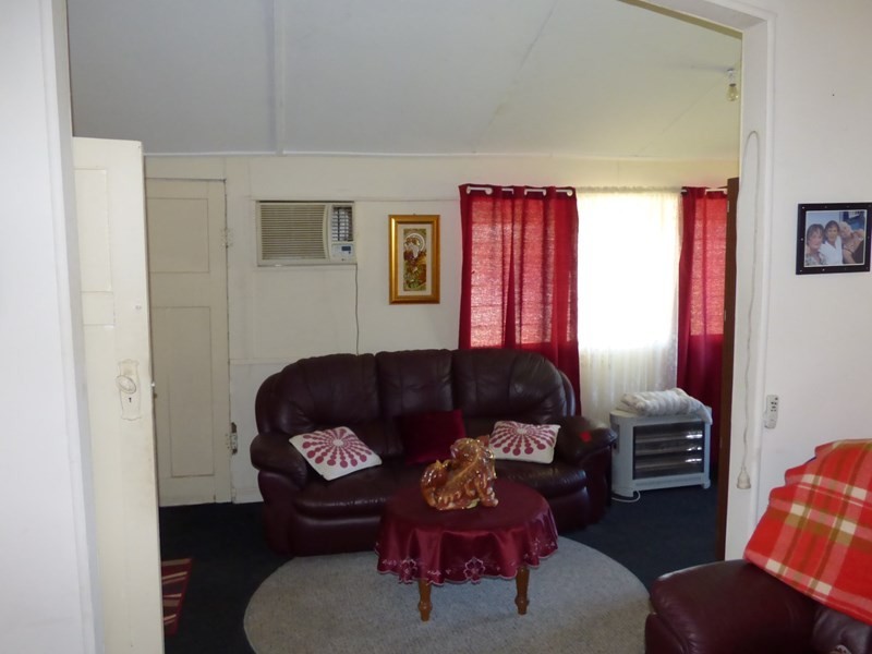 46 Moore Street, Dirranbandi QLD 4486