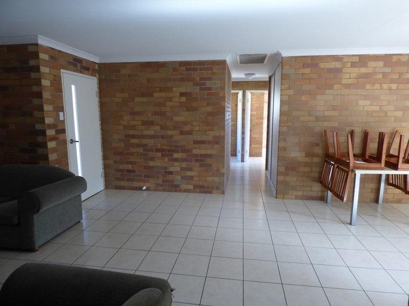 3/2 Taylor Street, St George QLD 4487