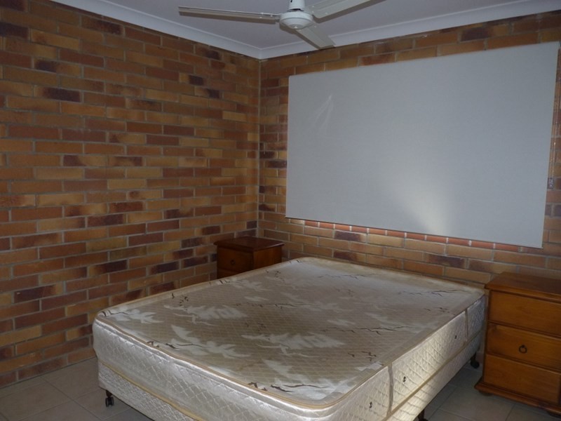 1/2 Taylor Street, St George QLD 4487