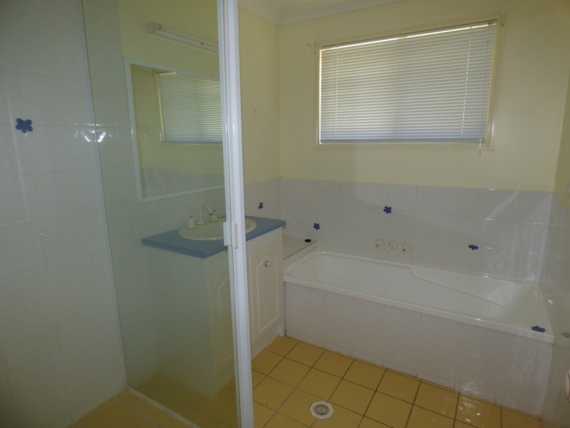 14 Howe Street, St George QLD 4487