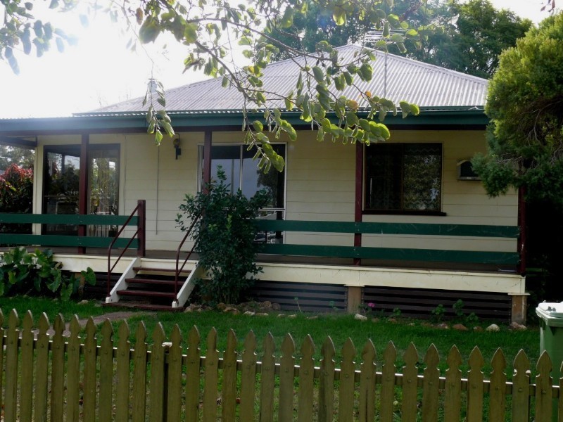 35 Victoria Street, St George QLD 4487