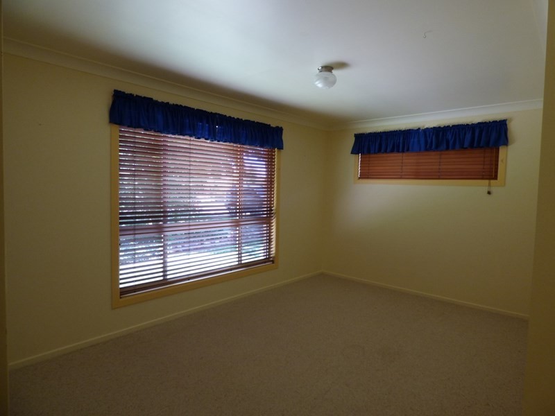 15 Wattle Drive, St George QLD 4487