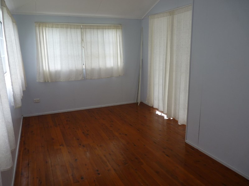 32 Barlee Street, St George QLD 4487