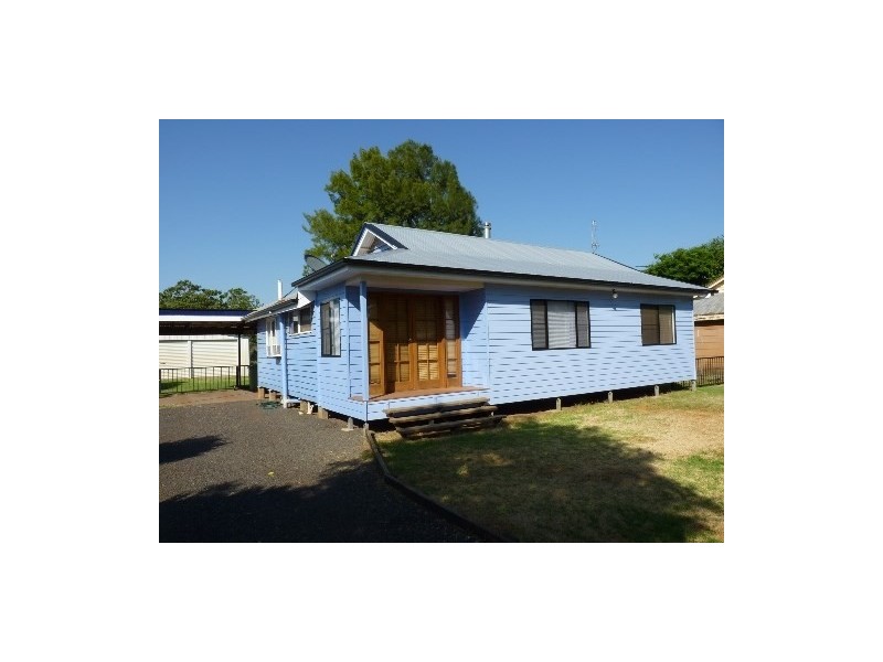 12 Hutt Street, St George QLD 4487