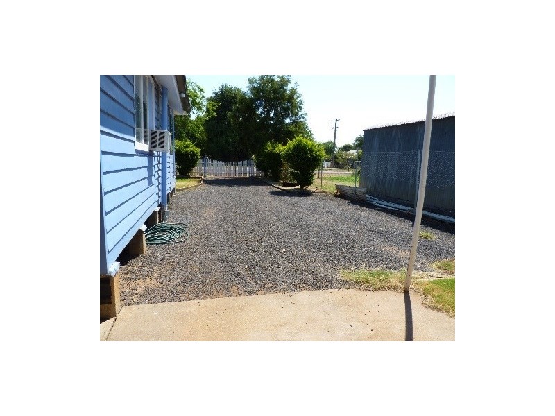 12 Hutt Street, St George QLD 4487