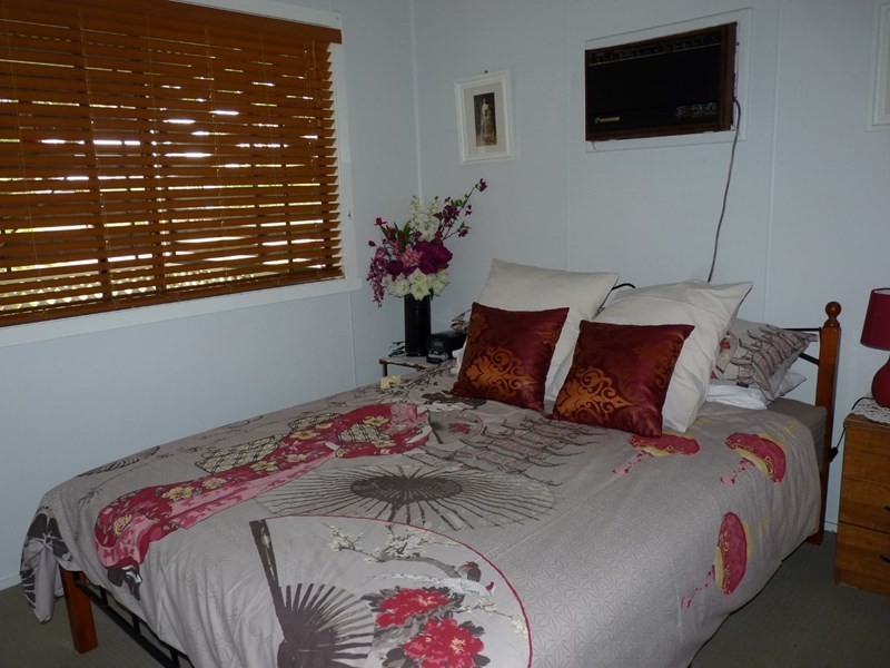 14 Munro Street, St George QLD 4487