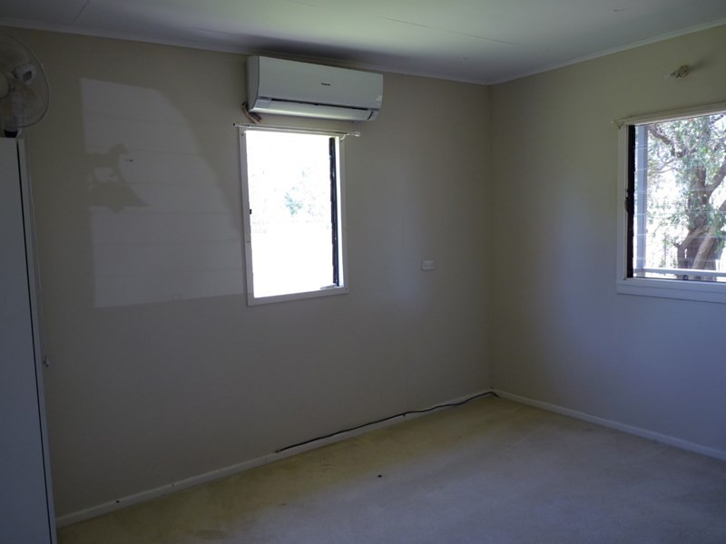 6 Boronia Avenue, St George QLD 4487