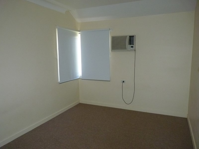 18 Howe Street, St George QLD 4487