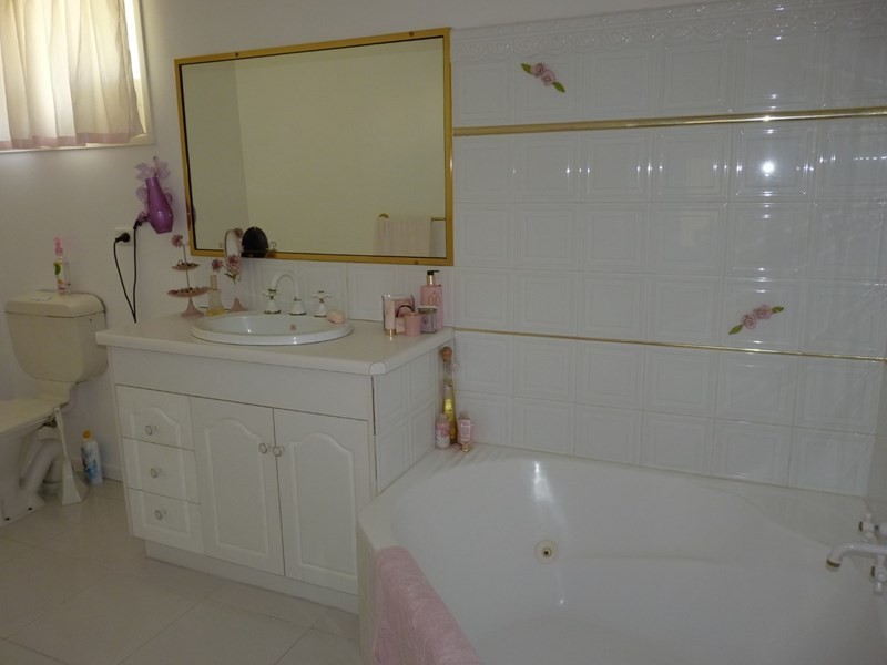 6 Cutler Court, St George QLD 4487