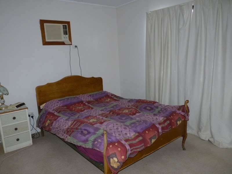 6-8 Logan Lane, St George QLD 4487