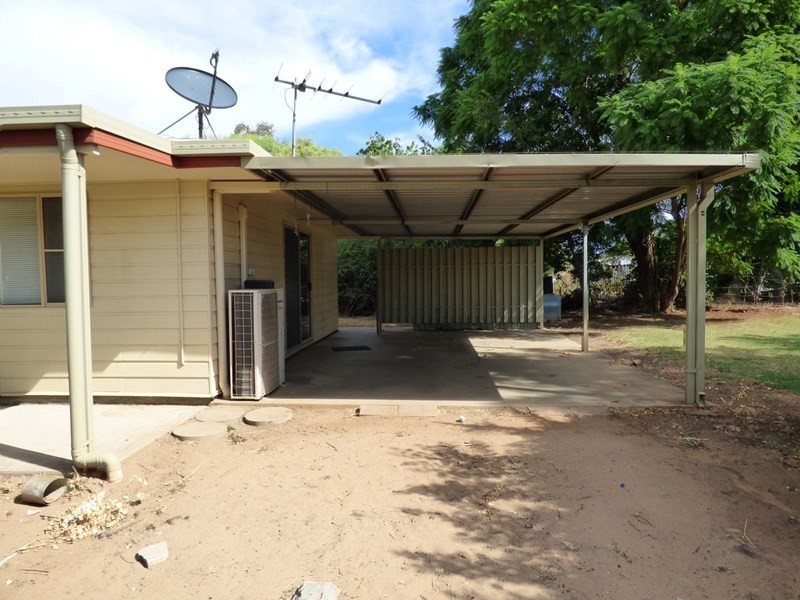 4 Elizabeth Street, St George QLD 4487