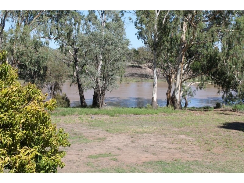 72-74 Albert Street, St George QLD 4487