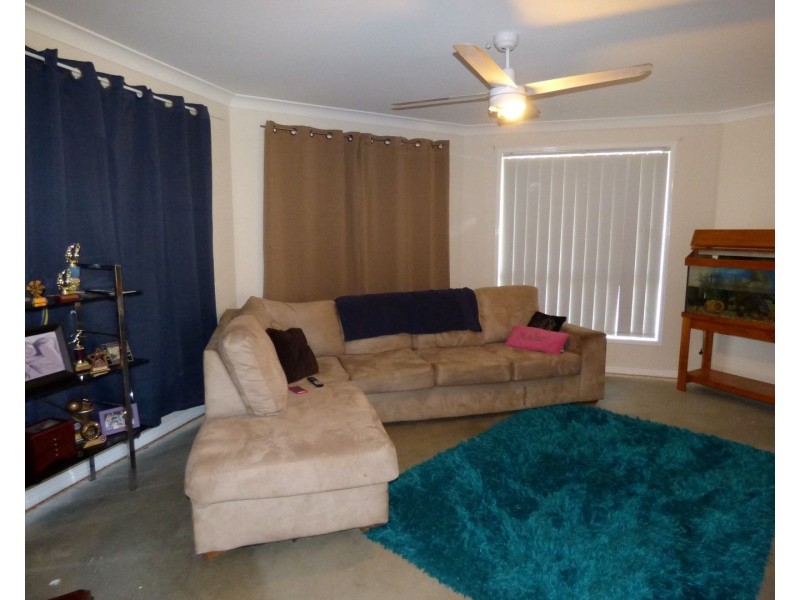 10 TAYLOR Street, St George QLD 4487