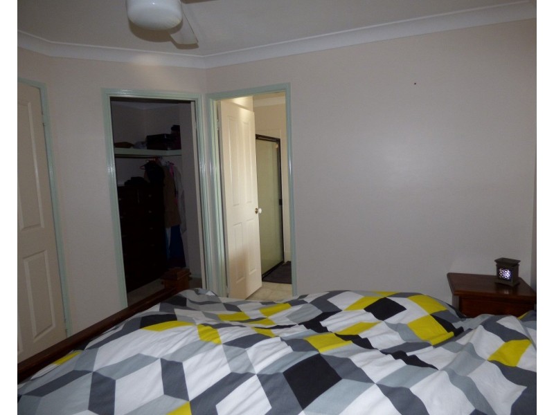 10 TAYLOR Street, St George QLD 4487