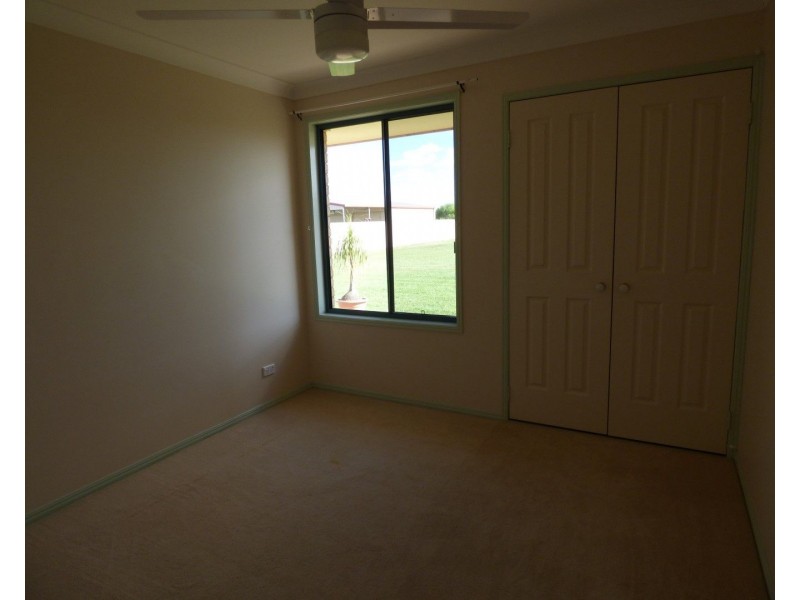 10 TAYLOR Street, St George QLD 4487