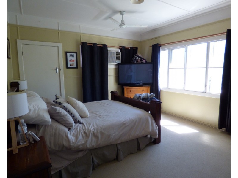 102 ST GEORGES Terrace, St George QLD 4487