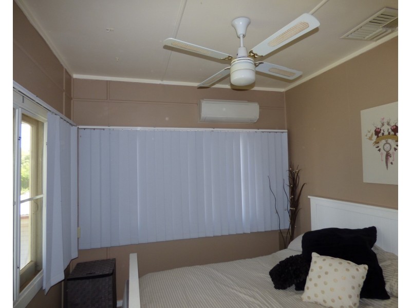 102 ST GEORGES Terrace, St George QLD 4487