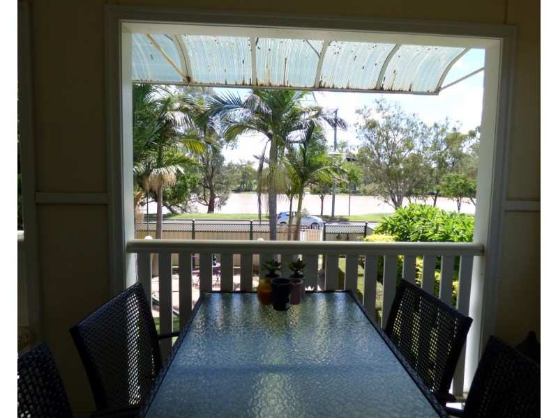 102 ST GEORGES Terrace, St George QLD 4487