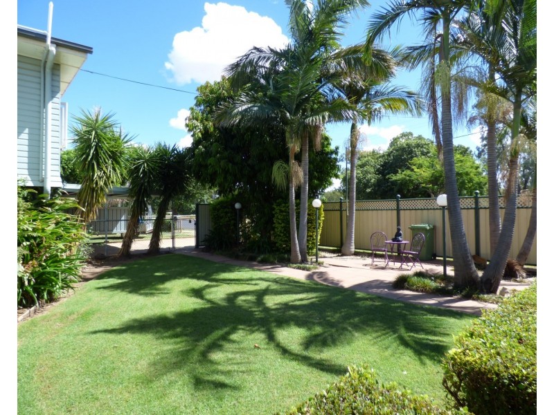 102 ST GEORGES Terrace, St George QLD 4487