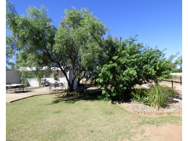 12166 CARNARVON Highway, St George QLD 4487