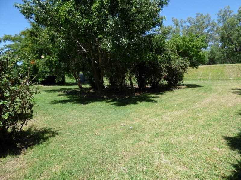 281-283 ALFRED Street, St George QLD 4487