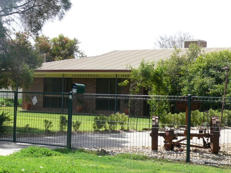 75-77 Barlee Street, St George QLD 4487