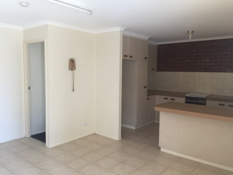 Unit 5, 11-13 Alfred Street, St George QLD 4487