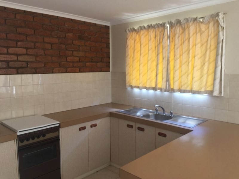 Unit 5, 11-13 Alfred Street, St George QLD 4487