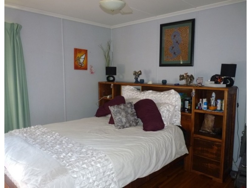 208 Victoria Street, St George QLD 4487