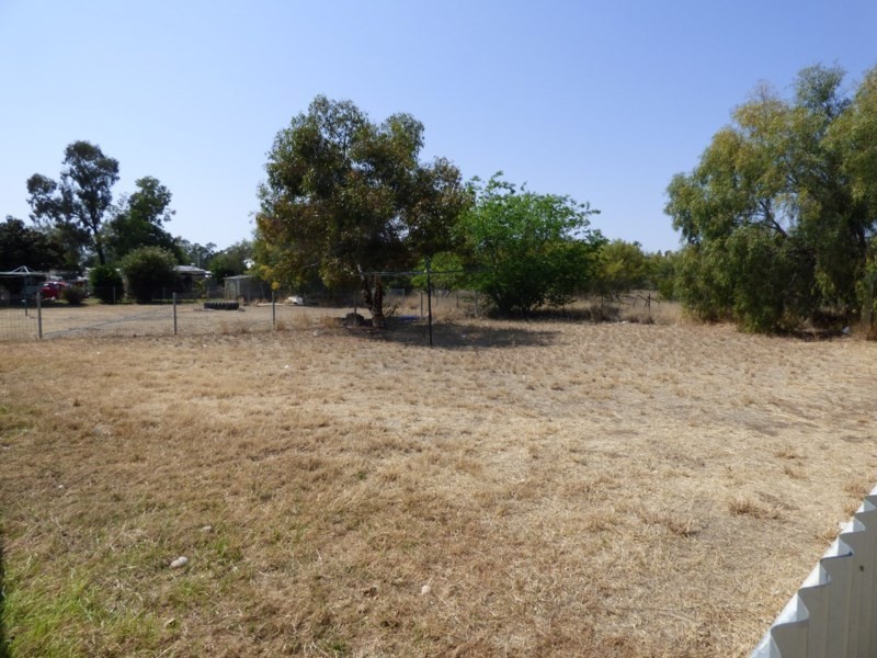 12 Wattle Drive, St George QLD 4487