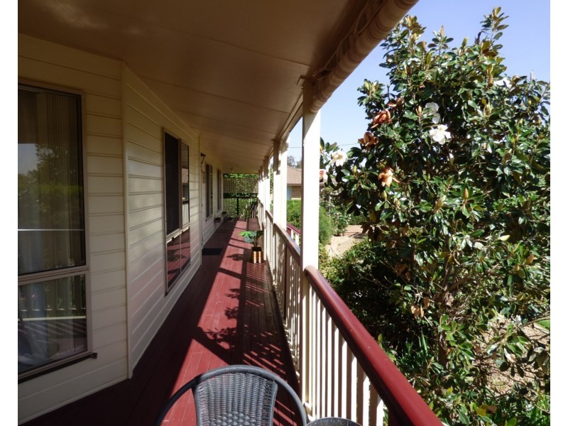 15 Taylor Street, St George QLD 4487