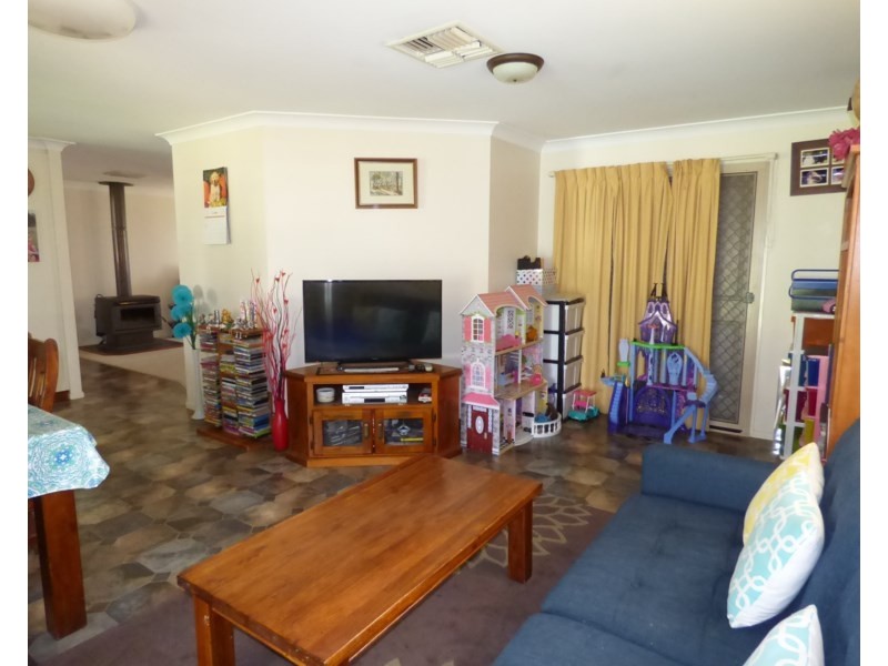 15 Taylor Street, St George QLD 4487