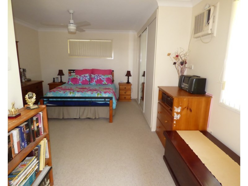 15 Taylor Street, St George QLD 4487